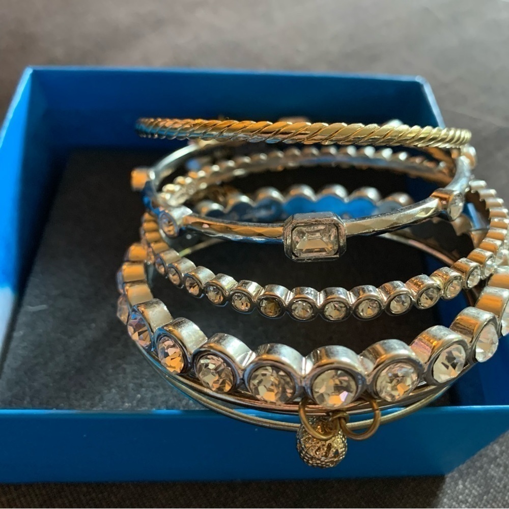 R. J. Graziano Bangle Bracelets Group Lot of 7 Women’s Silvertone Goldtone